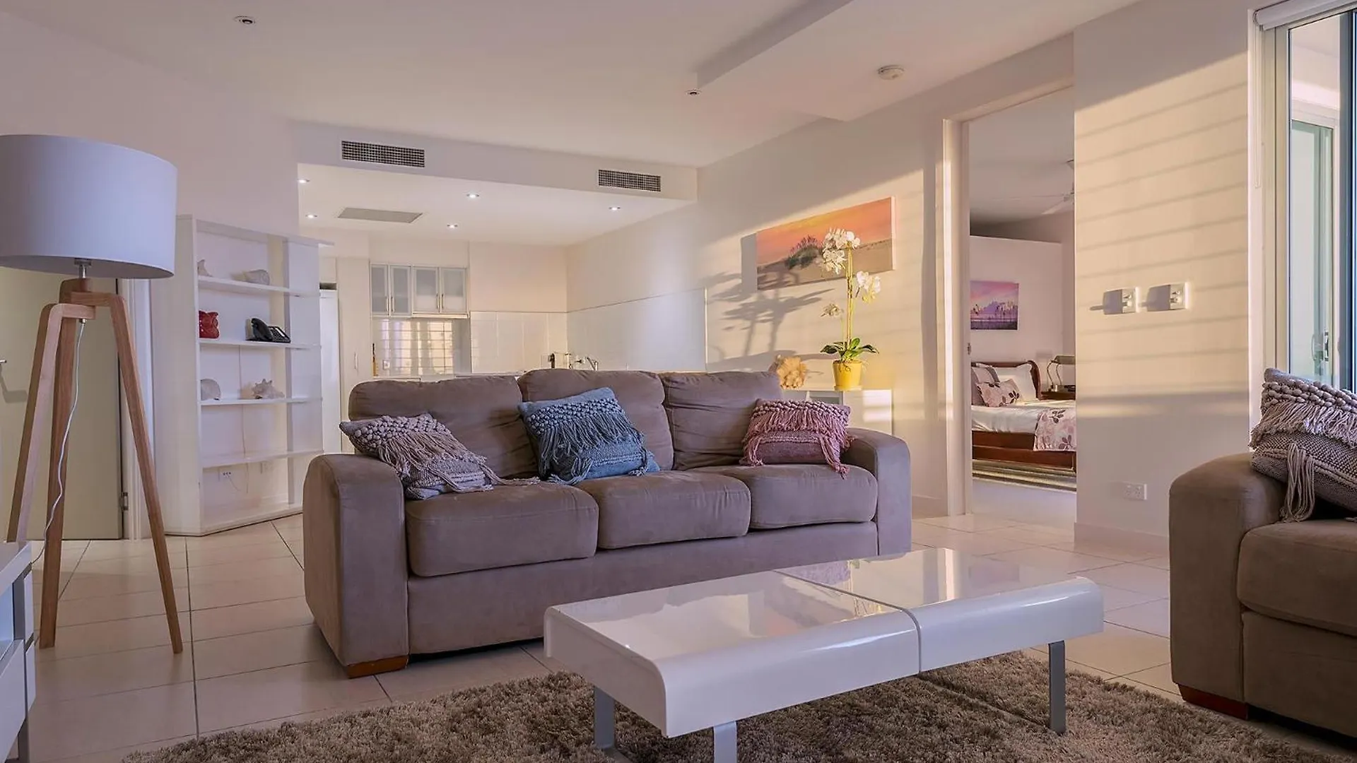Coral Cove Apartments - Absolute Beachfront Resort Bowen 4*,