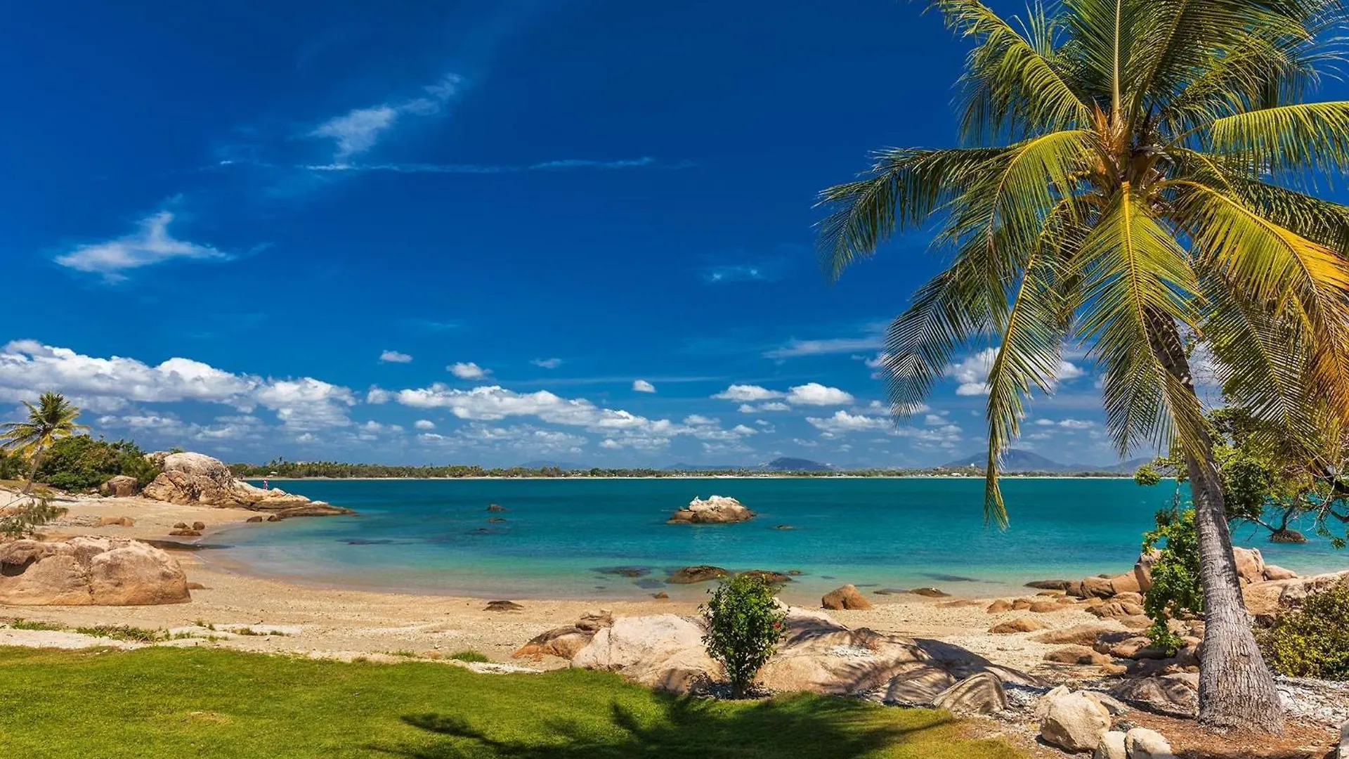 Coral Cove Apartments - Absolute Beachfront Resort Bowen