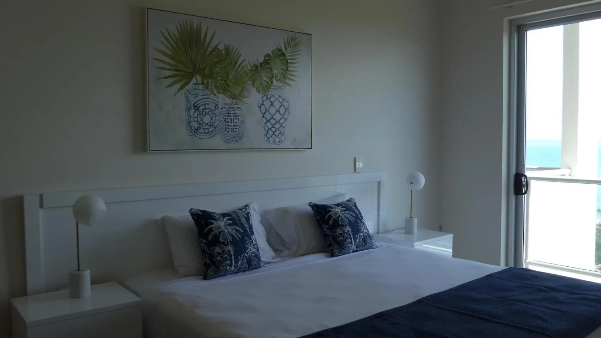 Coral Cove Apartments - Absolute Beachfront Resort Bowen Apartmanhotel